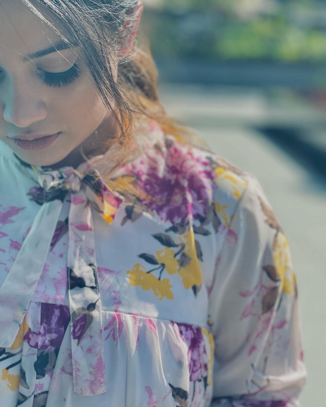 White Floral Print Knee Length Dress (GBF8004B) - G O O S E B E R Y®