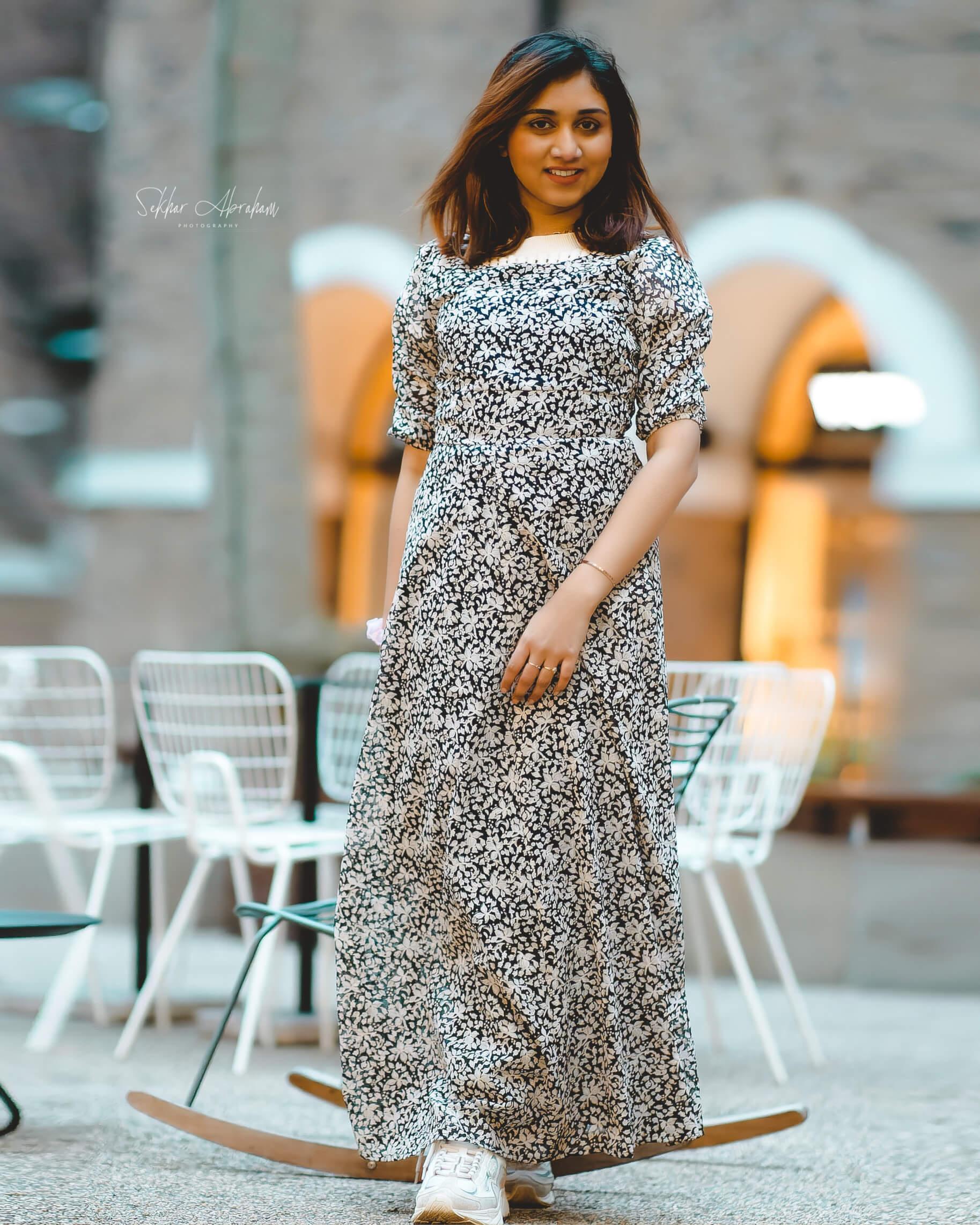 Black and White Floral Print Maxi Dress (GBF8001B) - G O O S E B E R Y®