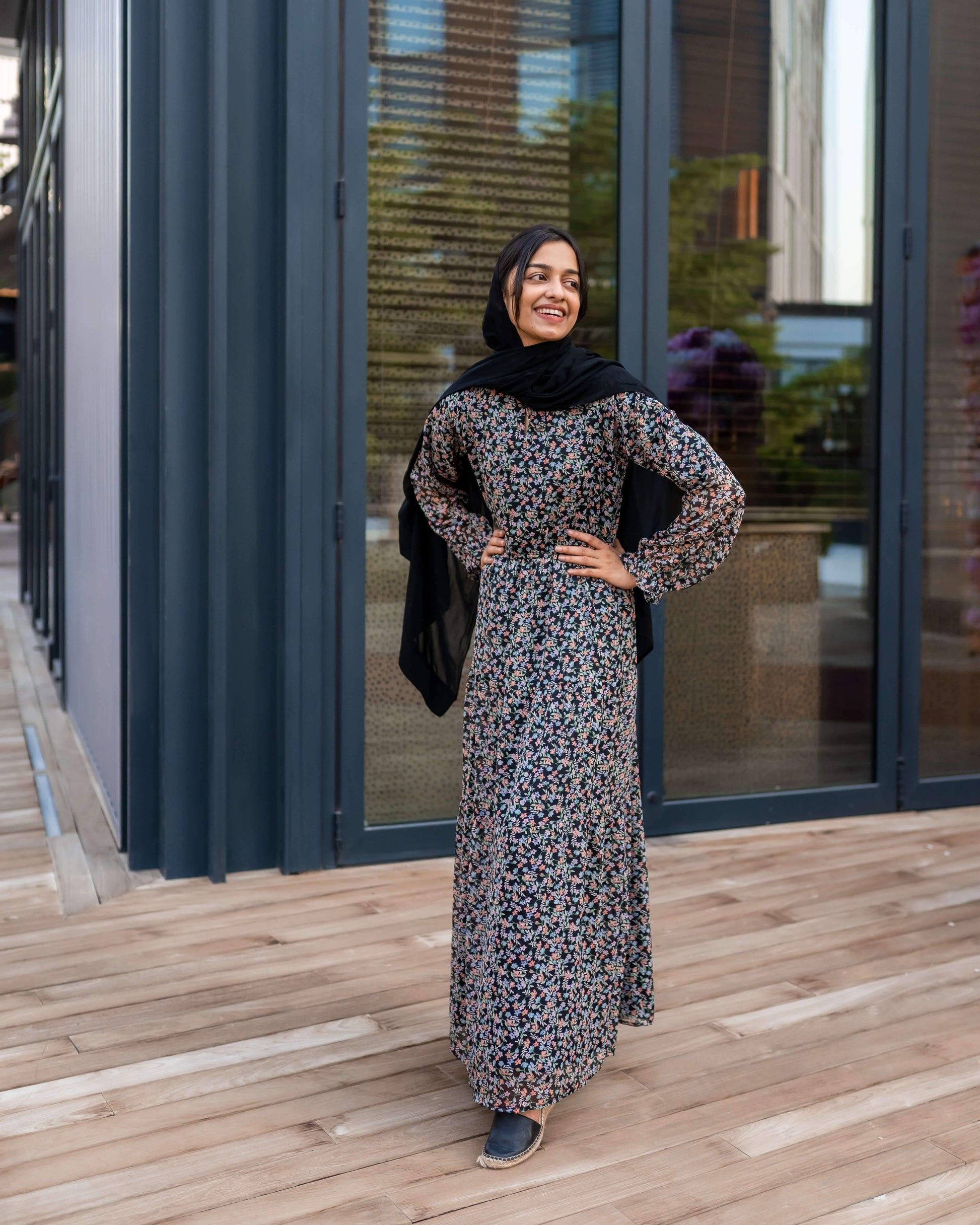 Black Floral Print Pleated maxi dress (GBF7004) - GOOSEBERY