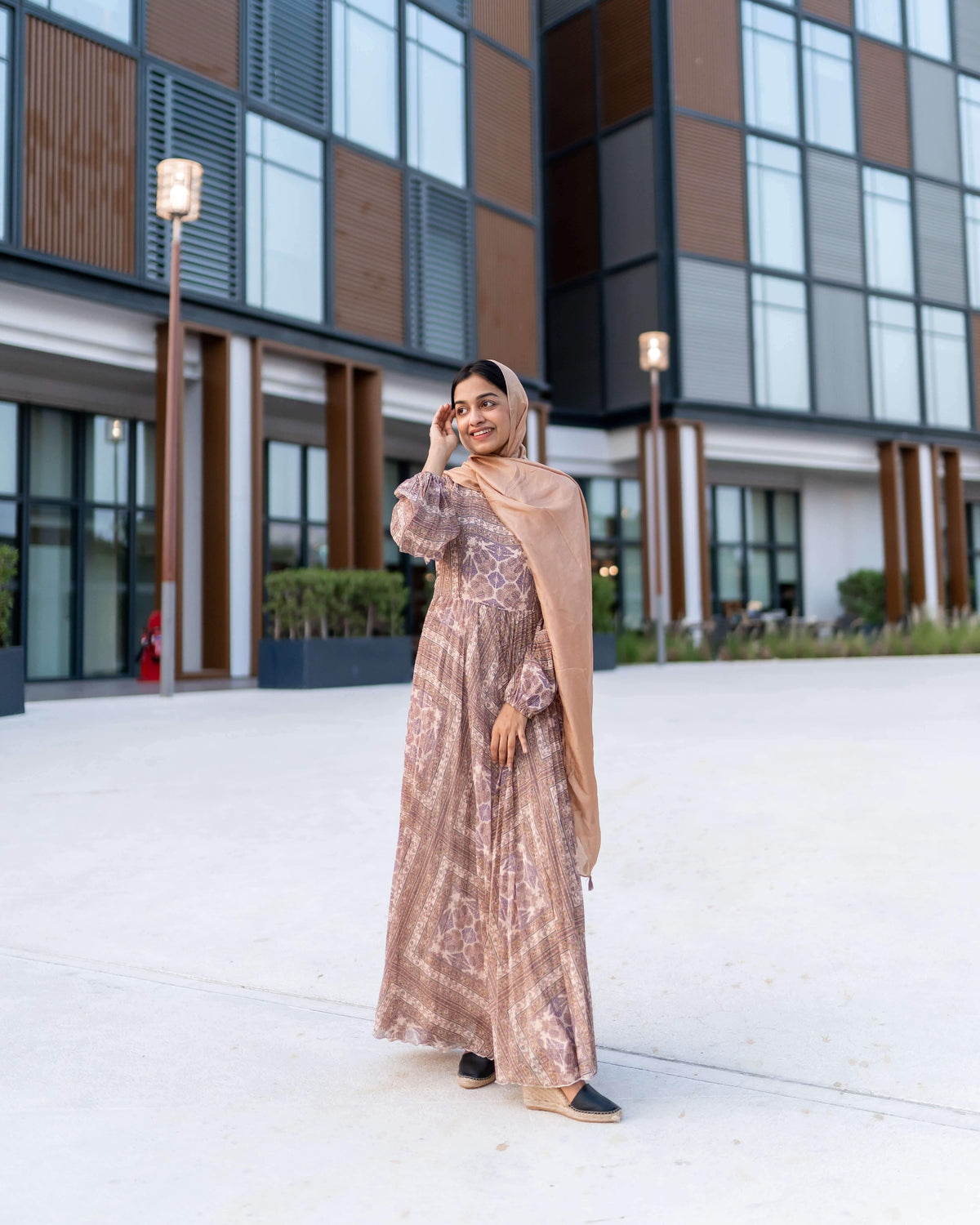 Beige Abstarct Print Pleated maxi dress (GBF7003) - GOOSEBERY